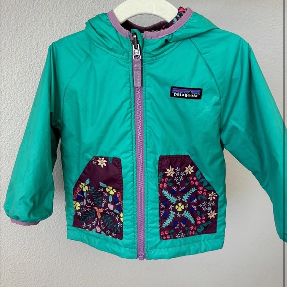 Patagonia Reversible Floral Kids Jacket with Teal Pocket - Picture 4 of 6